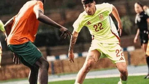 [流言榜]记者观点：詹姆斯有望入围最佳阵容一阵，热议度达50亮637次